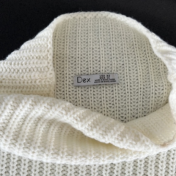 Dex Brand Ribbed Sweater - Picture 2 of 2